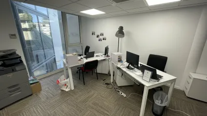 A LOUER POITIERS PROCHE DES CORDELIERS BUREAUX 468m² AVEC PARKING PRIVATIF - Offre immobilière - Arthur Loyd