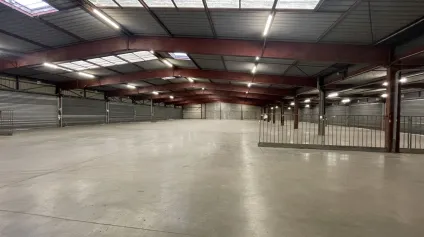 À VENDRE - CELLULE D'ACTIVITÉ 3 170 M2 - GARGES-LÈS-GONESSE - Offre immobilière - Arthur Loyd