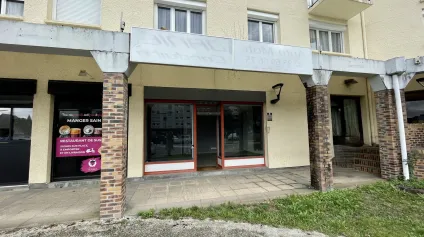 Locaux commerciaux à louer à PETIT COURONNE 76650 - Offre immobilière - Arthur Loyd