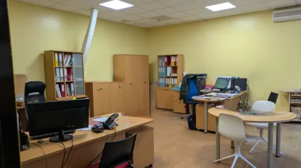 A VENDRE - LIMOGES CENTRE - TRES BELLE OPPORTUNITE - Local commercial avec cour privative - Offre immobilière - Arthur Loyd