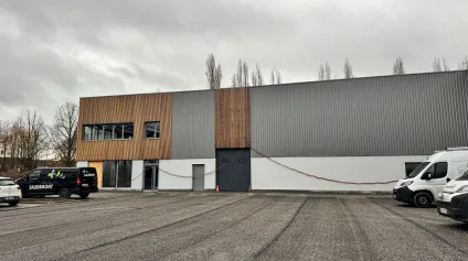 A LOUER , un bâtiment composé de bureaux et entrepot à construire secteur VILLENEUVE D ASCQ ( accés facile AUTOROUTE) - Offre immobilière - Arthur Loyd
