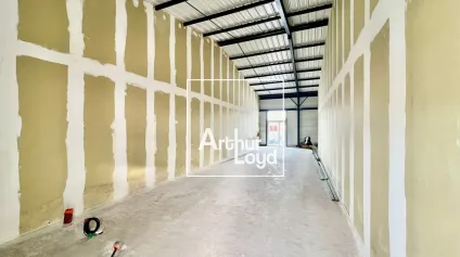 Local commercial à louer - 80 m2 - Pôle Commercial de Grabels - Offre immobilière - Arthur Loyd