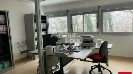VINEUIL - LOCATION BUREAUX 128,33 M² - PROCHE VOIE RAPIDE - Offre immobilière - Arthur Loyd