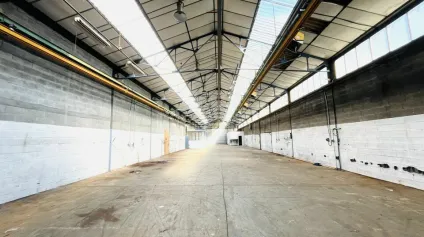 A LOUER - ZONE INDUSTRIELLE DU HAVRE LOCAUX D'ACTIVITES 597 M² - Offre immobilière - Arthur Loyd