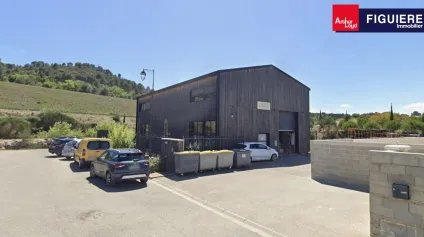 Bâtiment indépendant de 320m² à vendre ou à louer CHARLEVAL - Offre immobilière - Arthur Loyd