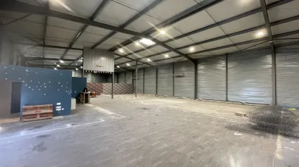 Béziers, LOCAL D'ACTIVITE A LOUER de 1 000 m2 - Accessibilité immédiate A9, visibilité stratégique et prestations techniques - Offre immobilière - Arthur Loyd