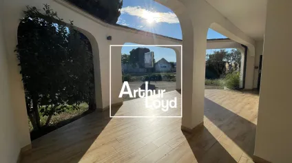 À VENDRE - TERRAIN AVEC BÂTI EXISTANT- EMPLACEMENT STRATÉGIQUE À NÎMES EST - Offre immobilière - Arthur Loyd