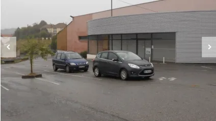 A LOUER - CHALUS - Local commercial 1 650 m² - Offre immobilière - Arthur Loyd