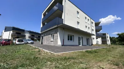 LOCAL COMMERCIAL à LOUER de 120 m² - Offre immobilière - Arthur Loyd