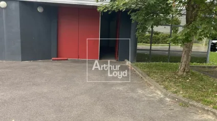 LOCAL D'ACTIVITE EN RDC A LOUER TIGERY - Offre immobilière - Arthur Loyd