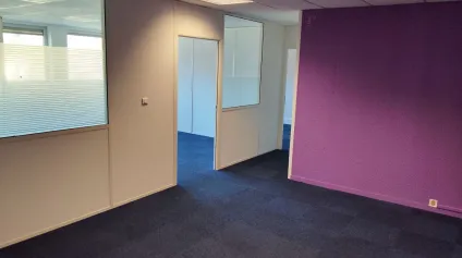 À LOUER - IMMEUBLE DE BUREAUX & ACTIVITÉ - 680 m² - Offre immobilière - Arthur Loyd