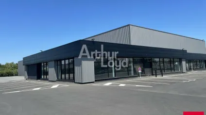 BEAUCOUZE BELLE VISIBILITÉ LOCAL D'ACTIVITÉ/NEGOCE 601 m² A LOUER - Offre immobilière - Arthur Loyd