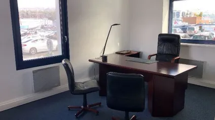 BUREAUX 55 M² A LOUER BREST PORT DE COMMERCE - Offre immobilière - Arthur Loyd