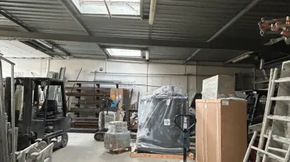 Locaux d'activités à vendre à Saint-Nazaire bâtiment indépendant zone Brais - Offre immobilière - Arthur Loyd