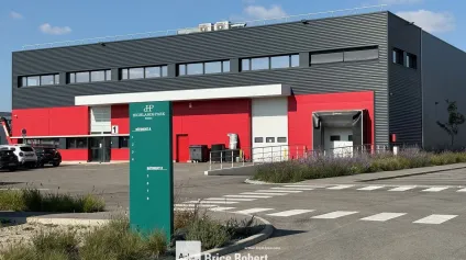 A louer - Local d'activités avec grande hauteur dans un parc sécurisé et dernière génération - Heyrieux - Offre immobilière - Arthur Loyd