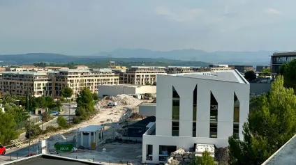 BUREAUX NEUFS À LOUER AIX LA DURANNE - Offre immobilière - Arthur Loyd