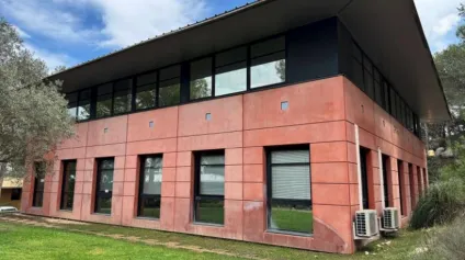EXCLUSIVITÉ - IMMEUBLE DE BUREAUX INDEPENDANT A LOUER SUR L'EUROPARC DE PICHAURY - Offre immobilière - Arthur Loyd