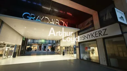 LOCAL COMMERCIAL ERP A LOUER DE 75 M² A CANNES - Offre immobilière - Arthur Loyd