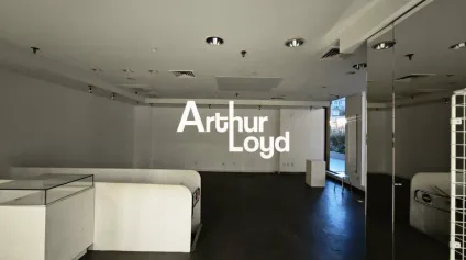 LOCAL COMMERCIAL ERP A LOUER DE 75 M² A CANNES - Offre immobilière - Arthur Loyd