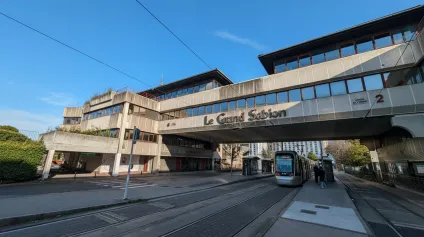 BUREAUX 456 m² A LOUER OU A VENDRE- LA TRONCHE - Offre immobilière - Arthur Loyd