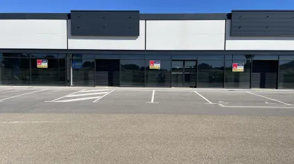 Offre de location dernière cellule commerciale neuve - Marguerittes - Offre immobilière - Arthur Loyd