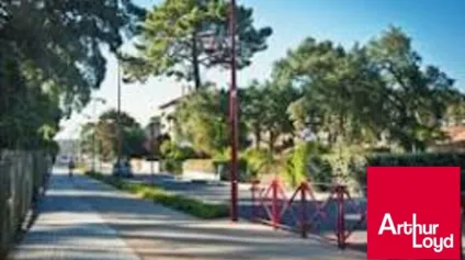 TARNOS - Fonds de commerce de 217 m2 - Forte visibilité & passage avec parking - Offre immobilière - Arthur Loyd