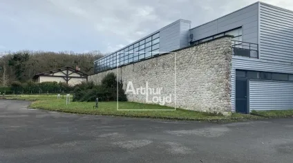 BATIMENT INDEPENDANT VENDRE CHAMPCUEIL - Offre immobilière - Arthur Loyd