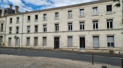 BUREAUX À VENDRE  CENTRE-VILLE, À CÔTÉ DE LA PLACE DE LA BRÈCHE - Offre immobilière - Arthur Loyd