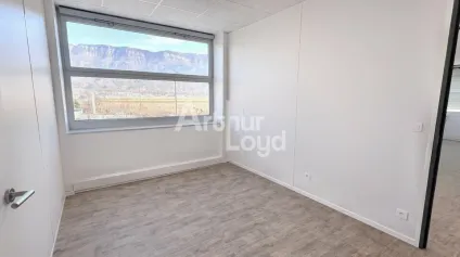 A LOUER - Bureaux de 90m2 à Technolac - DIVISIBLE - Offre immobilière - Arthur Loyd