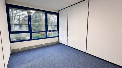 A LOUER - BUREAU DE 10m2 - TECHNOLAC - Offre immobilière - Arthur Loyd