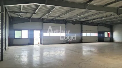 A VENDRE - Local d'activité de 566 m² + 118m2 de bureaux - Secteur Alpespace - Offre immobilière - Arthur Loyd