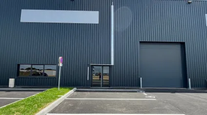 A LOUER - STOCKAGE - 350 M2 - ZI 6 CROIX DONGES - Offre immobilière - Arthur Loyd