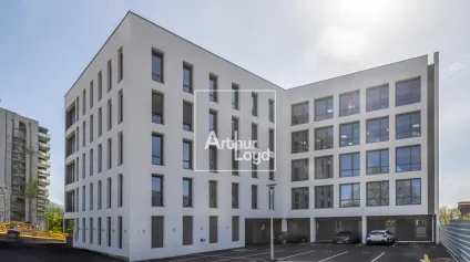 BUREAUX ET COMMERCES A LOUER OU A VENDRE ECHIROLLES R+6 AVEC PARKINGS - Offre immobilière - Arthur Loyd