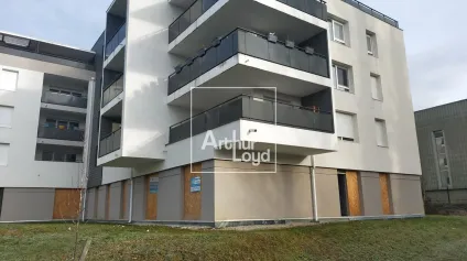 LOCAL COMMERCIAL OU BUREAU NEUF 288 M² A LOUER MEYLAN ZONE INOVALLEE - Offre immobilière - Arthur Loyd