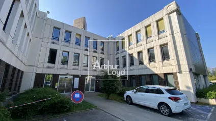 BUREAUX A VENDRE A MEYLAN 475M² AVEC PARKINGS - Offre immobilière - Arthur Loyd