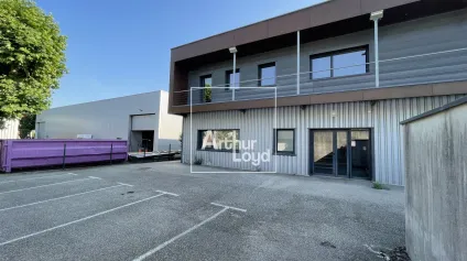 local d'activité belle image 440 m² - location - Offre immobilière - Arthur Loyd