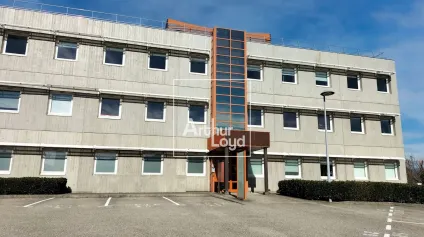 A LOUER BUREAUX PARC SUD GALAXIE ECHIROLLES AVEC PARKING - Offre immobilière - Arthur Loyd