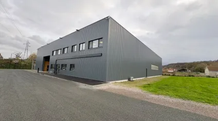 A VENDRE LOCAL D'ACTIVITÉ 1&nbsp;770 M2 ENVIRON PONTPOINT - Offre immobilière - Arthur Loyd