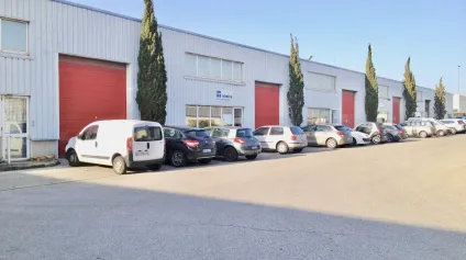 Local d'activités à LOUER sur la ZI DES ESTROUBLANS à VITROLLES - Offre immobilière - Arthur Loyd