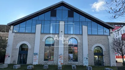 A VENDRE BUREAUX DE 805M² A BOUCHAYER VIALLET GRENOBLE - Offre immobilière - Arthur Loyd
