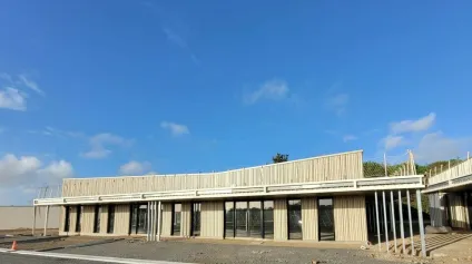 A LOUER LOCAL COMMERCIAL NEUF DE 298 m2 - ZONE COMMERCIALE - LES SABLES D'OLONNE - Offre immobilière - Arthur Loyd