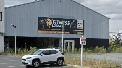 LOCAL COMMERCIAL 1&nbsp;200 M² À LOUER  LA ROCHE-SUR-YON (ZONE SUD) - Offre immobilière - Arthur Loyd