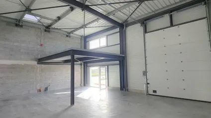 À LOUER / À VENDRE  LOCAL D'ACTIVITÉ 189,40 M²  LES SABLES D'OLONNE - Offre immobilière - Arthur Loyd