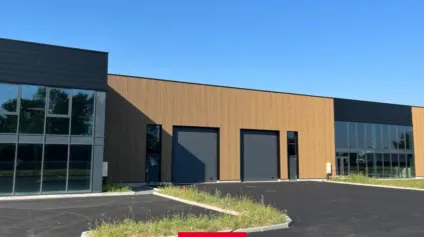 Local d'activité avec bureau - showroom à louer au Sud de Villefranche sur Saône (69400) - Offre immobilière - Arthur Loyd