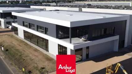 LOCAUX D'ACTIVITE - SHOWROOM A LOUER - VILLEFRANCHE SUR SAONE - Offre immobilière - Arthur Loyd