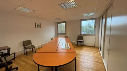 Bureaux à vendre centre ville de Nantes avec parkings extérieurs - Offre immobilière - Arthur Loyd