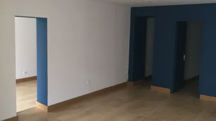 Local commercial ou bureaux avec un grand espace accueil St Junien 120 m2 - Offre immobilière - Arthur Loyd