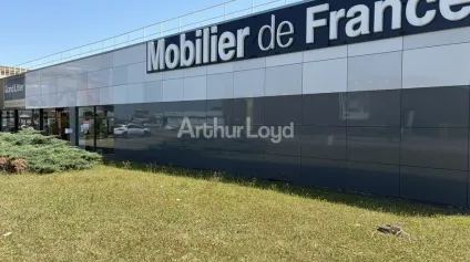 LOCAL COMMERCIAL à LOUER de 800 m² - Offre immobilière - Arthur Loyd