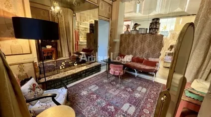 À céder au centre-ville de Reims - local commercial d'environ 72m2 avec un extérieur d'environ 54m2. - Offre immobilière - Arthur Loyd