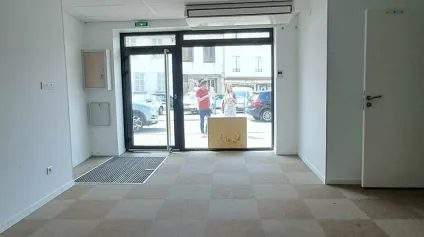 Local professionnel ou commercial de 88 m² à louer  Emplacement central et visible à Lubersac - Offre immobilière - Arthur Loyd